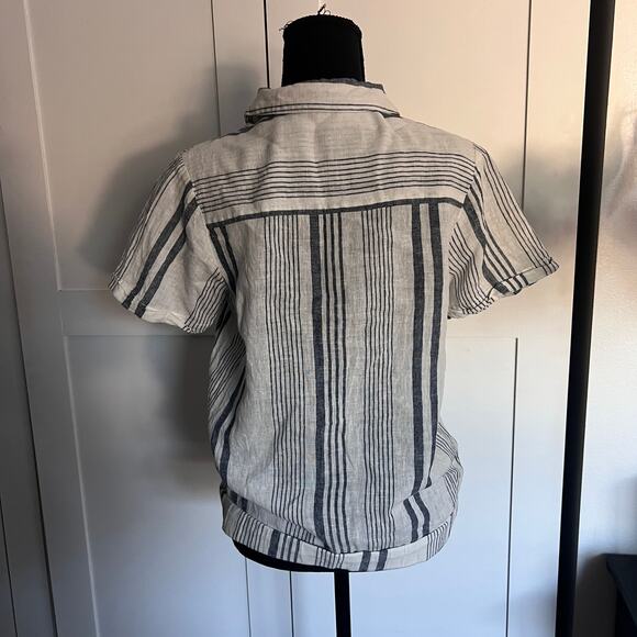 Universal Thread White and Blue Vertical Stripe Linen Button Down Top - S - Picture 5 of 9